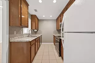 13884 Hollowgreen Dr, Houston, TX 77082 - Photo 15