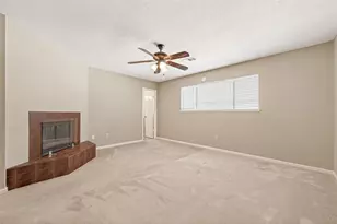 13884 Hollowgreen Dr, Houston, TX 77082 - Photo 37