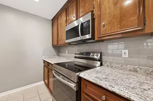 13884 Hollowgreen Dr, Houston, TX 77082 - Photo 17