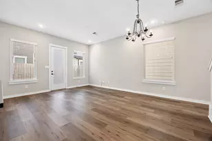 8451 Berry Brush Ln, Houston, TX 77022 - Photo 7