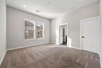 8451 Berry Brush Lane, Houston, TX 77022 - Photo 17