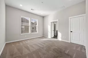 8451 Berry Brush Ln, Houston, TX 77022 - Photo 17