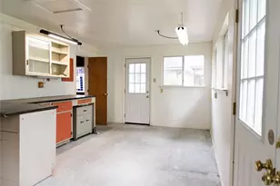 10111 Kerrwood Ln, Houston, TX 77080 - Photo 39