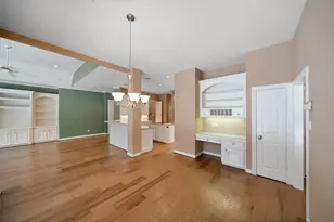 66 S Taylor Point Dr, The Woodlands, TX 77382 - Photo 25