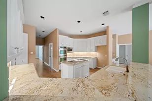 66 S Taylor Point Dr, The Woodlands, TX 77382 - Photo 17