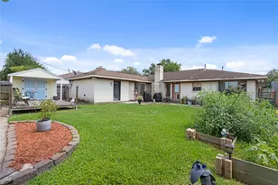 2521 Pickerton Dr, Deer Park, TX 77536 - Photo 15