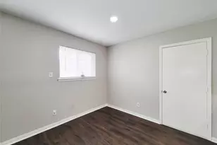 6439 Oaknut Dr, Houston, TX 77088 - Photo 25