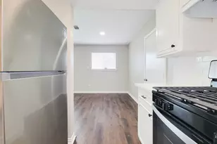 6439 Oaknut Dr, Houston, TX 77088 - Photo 21