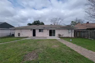 6439 Oaknut Dr, Houston, TX 77088 - Photo 37