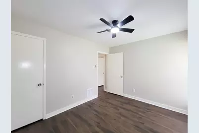 6439 Oaknut Drive, Houston, TX 77088 - Photo 9