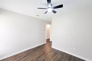 6439 Oaknut Dr, Houston, TX 77088 - Photo 7