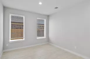 37 Shining Pt Dr, Waller, TX 77484 - Photo 9