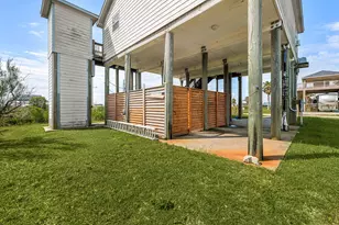 1018 Dolphin Rd, Gilchrist, TX 77617 - Photo 19