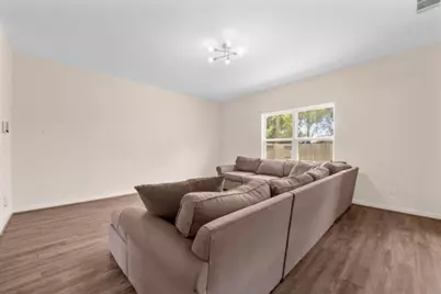 1327 Diamond Drape Drive, Rosharon, TX 77583 - Photo 5