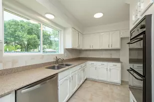 12326 Campos Dr, Houston, TX 77065 - Photo 15