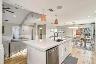 22113 Lampasas Dr, Galveston, TX 77554 - Photo 15