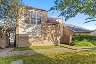 9423 Denbury Way, Houston, TX 77025 - Photo 11