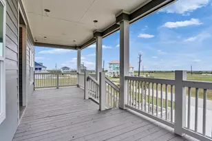 18809 Warrior Rd, Galveston, TX 77554 - Photo 11