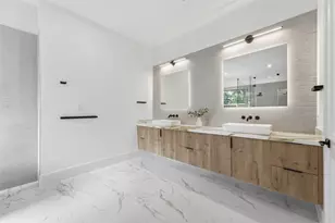 519 W 30th St, Houston, TX 77018 - Photo 17