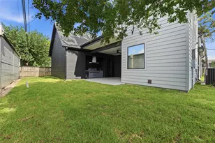 519 W 30th St, Houston, TX 77018 - Photo 33