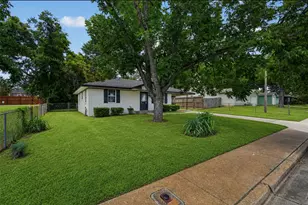 803 W First St, Brenham, TX 77833 - Photo 3