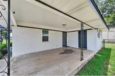803 W First Street, Brenham, TX 77833 - Photo 25