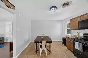 803 W First St, Brenham, TX 77833 - Photo 13