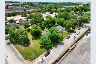 803 W First Street, Brenham, TX 77833 - Photo 27
