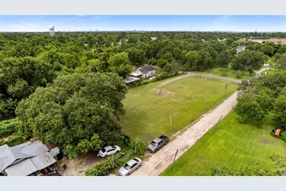 5006 Middleton, Baytown, TX 77520 - Photo 5