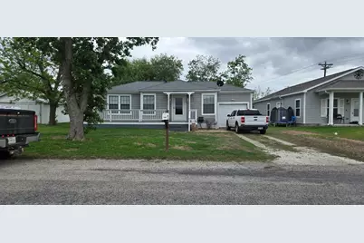1206 Nelson Street, Yoakum, TX 77995 - Photo 1