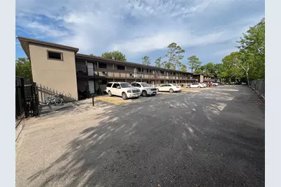 515 E Fm-517, Dickinson, TX 77539 - Photo 1