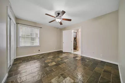 4505 Larch Lane, Bellaire, TX 77401 - Photo 9