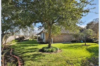 852 Shoal Pointe Lane, League City, TX 77573 - Photo 39