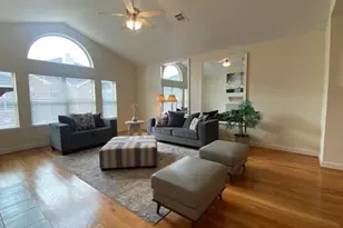 11506 Main Elm Dr, Houston, TX 77025 - Photo 9