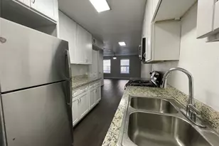 9075 Gaylord Dr, Houston, TX 77024 - Photo 5