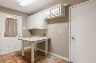 10815 Cypresswood Dr, Houston, TX 77070 - Photo 17