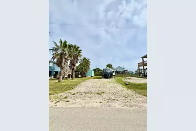 108 N Mae Circle, Crystal Beach, TX 77650 - Photo 3