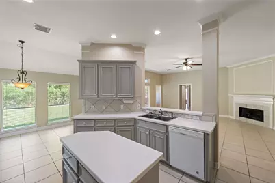 3129 Red Maple Drive, Friendswood, TX 77546 - Photo 9
