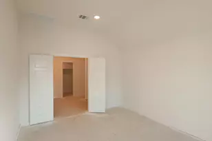 213 Draper Shadows Dr, Willis, TX 77378 - Photo 5