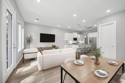 5210 Amber Sunrise Drive, Houston, TX 77018 - Photo 7