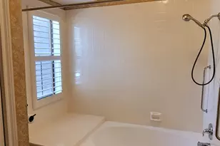 11711 Memorial Dr, Houston, TX 77024 - Photo 15