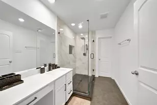 2203 Seven Oaks Blvd, Tomball, TX 77375 - Photo 23