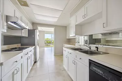 5110 San Felipe Street #43W, Houston, TX 77056 - Photo 7