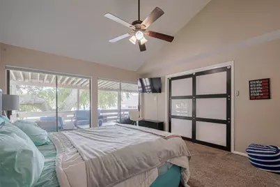 182 April Point Drive N, Conroe, TX 77356 - Photo 9