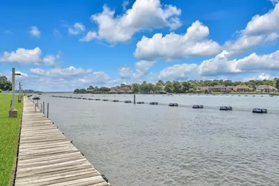 182 April Point Drive N, Conroe, TX 77356 - Photo 17