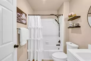 14 Fitzroy Pl, Conroe, TX 77384 - Photo 33