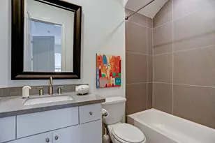 1152 Mosaico Ln, Houston, TX 77055 - Photo 7