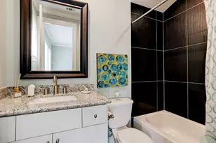1152 Mosaico Ln, Houston, TX 77055 - Photo 23