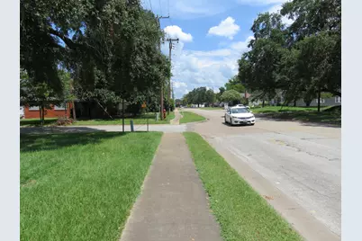 1719 Grand Avenue, Liberty, TX 77575 - Photo 45