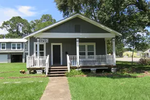 1719 Grand Ave, Liberty, TX 77575 - Photo 1